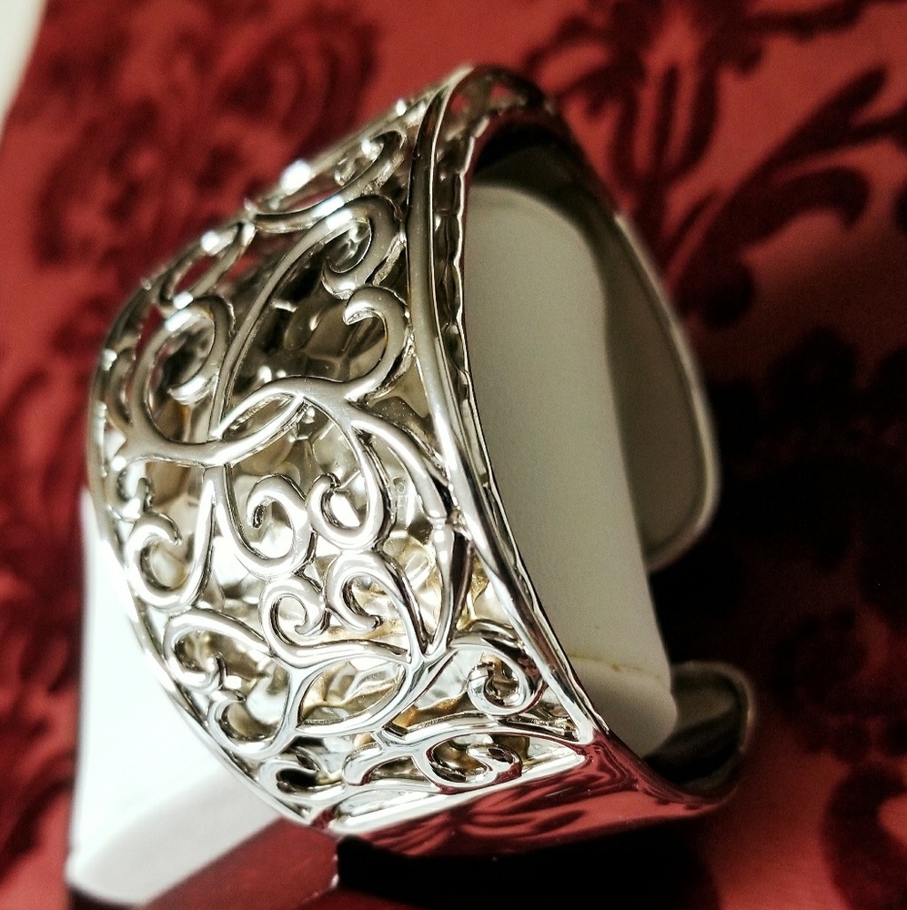 CHUNKY STERLING SILVER WIDE HEART SCROLL CUFF - Picture 2 of 4